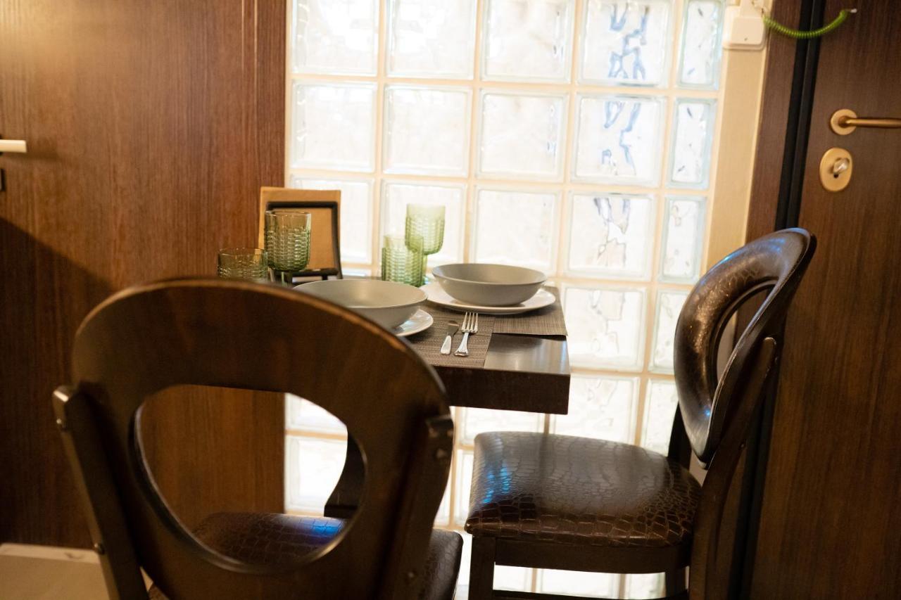 Margarita'S Suites Athens Ngoại thất bức ảnh