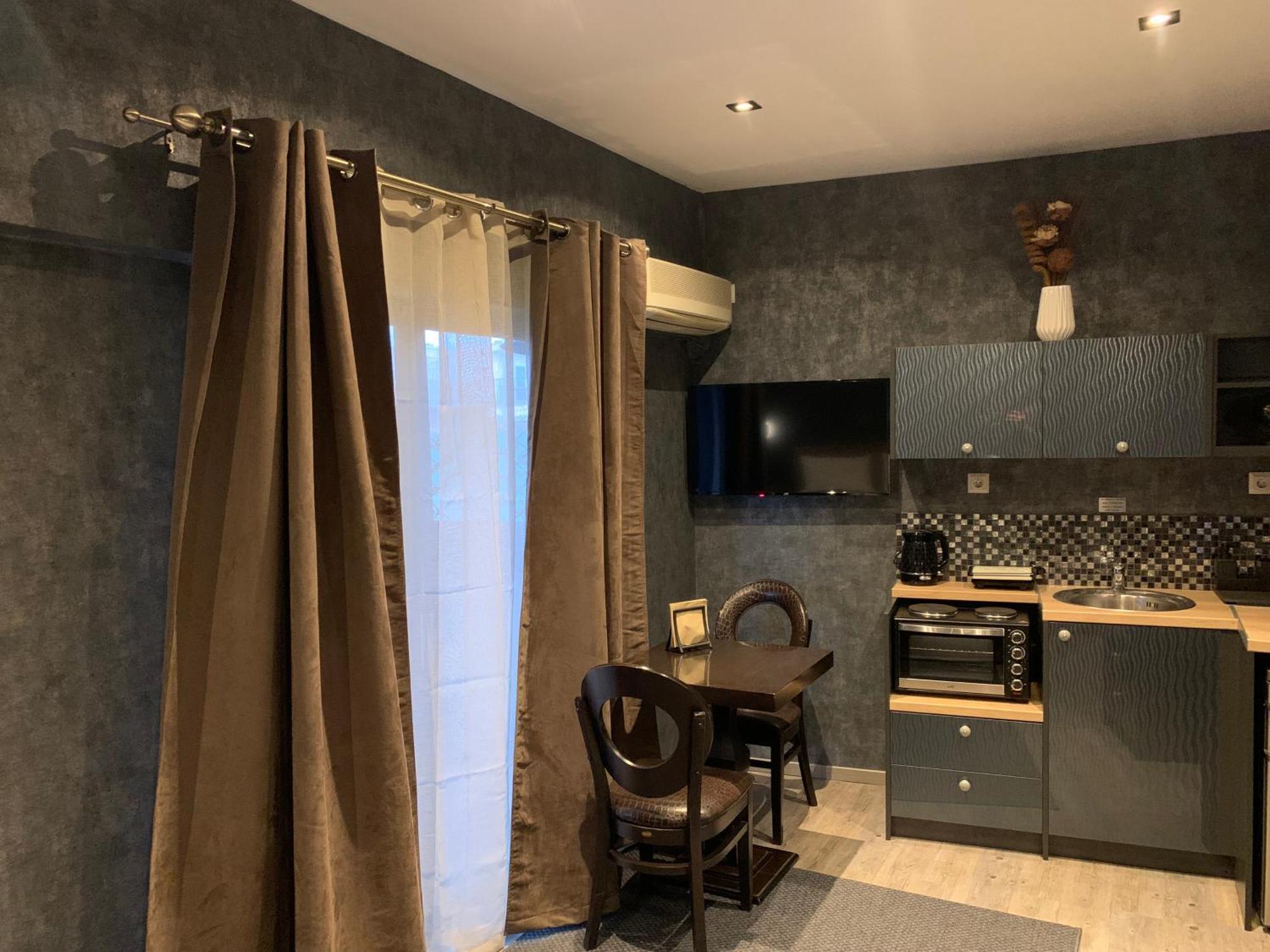 Margarita'S Suites Athens Ngoại thất bức ảnh