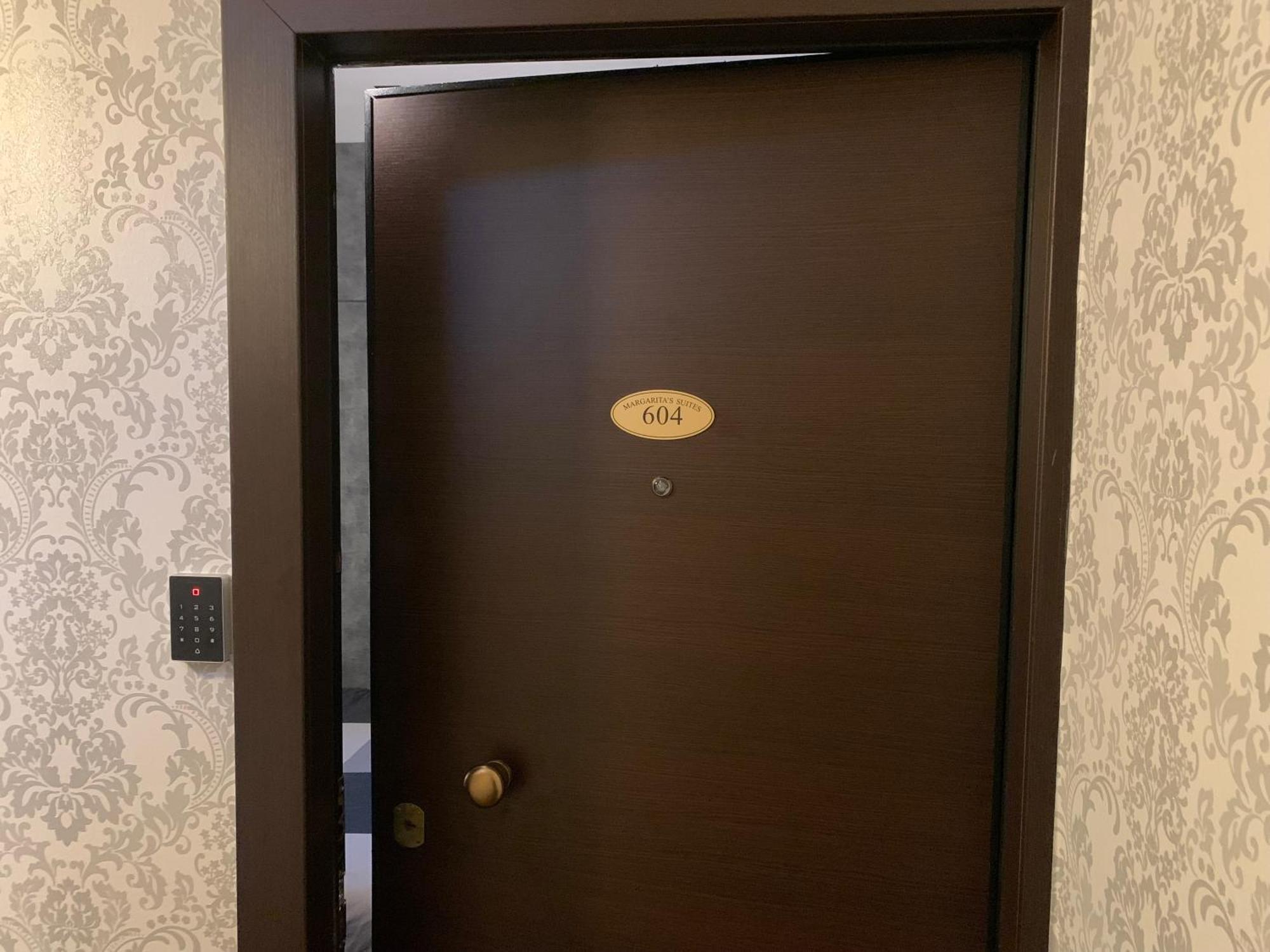 Margarita'S Suites Athens Ngoại thất bức ảnh